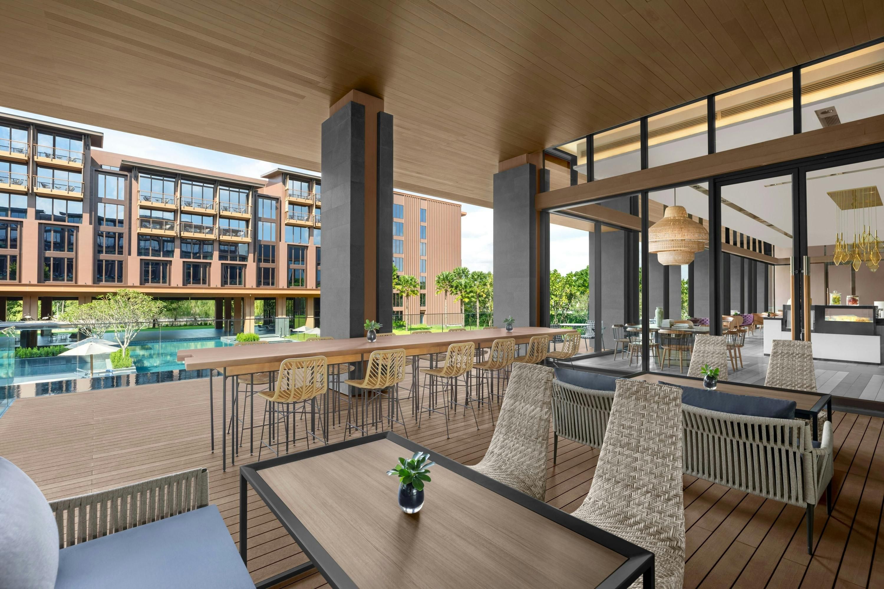 Courtyard by Marriott Bangkok Suvarnabhumi Airport - Racha Thewa - Salónek