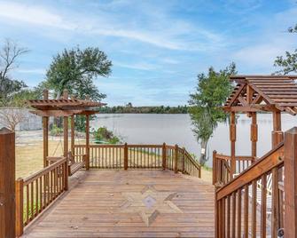 Lakefront Panama City Studio With Hot Tu - Panama City - Balcony