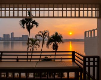 River Breeze Chiangsaen - Chiang Saen - Varanda