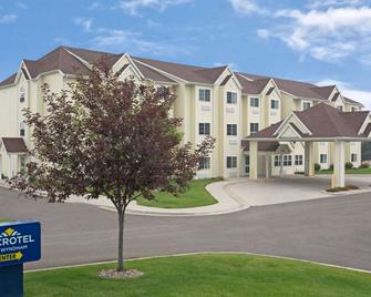 Microtel Inn & Suites by Wyndham Cheyenne - Cheyenne - Bygning
