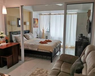 Azure Urban Resort Residences by MicasaAzure77 - Manila - Habitación