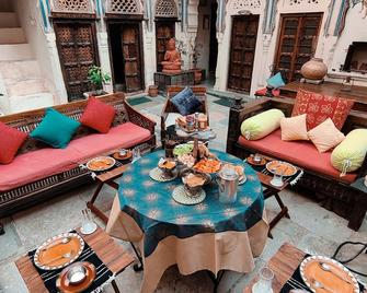 Vedaaranya Haveli - Am Hotel Kollection - Ramgarh Shekhawati - Lounge