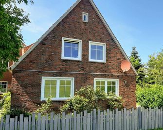 Backbord - Wangerland - Gebäude