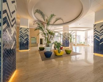 Estival Park Almaris - La Pineda - Recepción