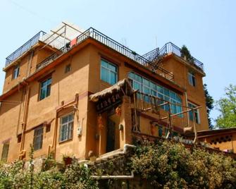 Belinda Backpackers Guesthouse - Honghe - Building