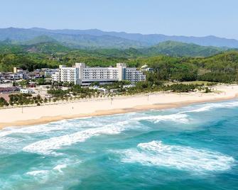 Ocean to You Resort Sokcho Seorak Beach Hotel and Condo - Sokcho - Beach