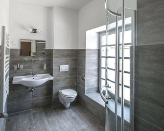 Malom Hotel - Debrecen - Bathroom