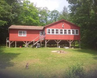 Tranquil Lakefront Get-Away - Keeseville - Building