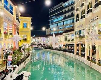 Prime 1br, Venice Canal Mall, Balcony, Pool, Sauna, 5g Wifi, Ste 19 - Manila - Pool