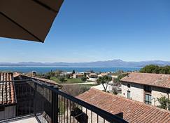 Regarda - \'G&J - 2 floor\' modern onebedroom apartment with roof terrace - Lazise - Balkon