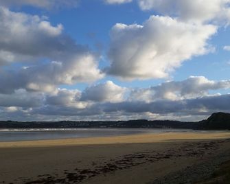 Breton cottage 300m from the beach, near the Côte de Granit Rose - Plestin-les-Grèves - Plage