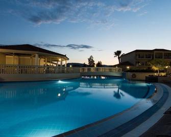 Exotica Hotel - Kalamaki - Bazén