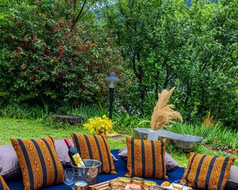 amã Stays & Trails Ramgarh Heritage Villa, Manali - Manali - Patio