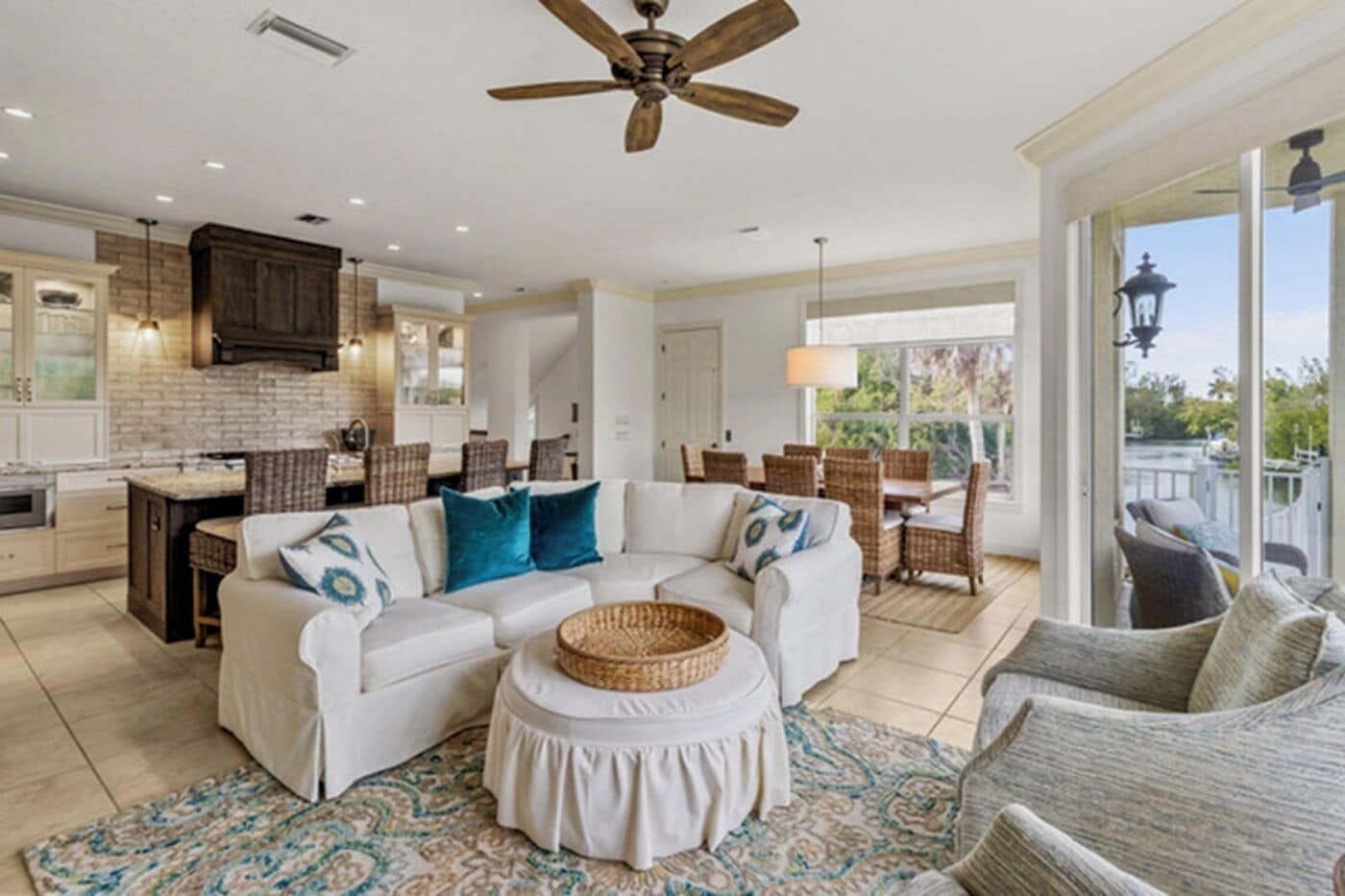 Siesta Key Island Rentals - Siesta Key - Living room