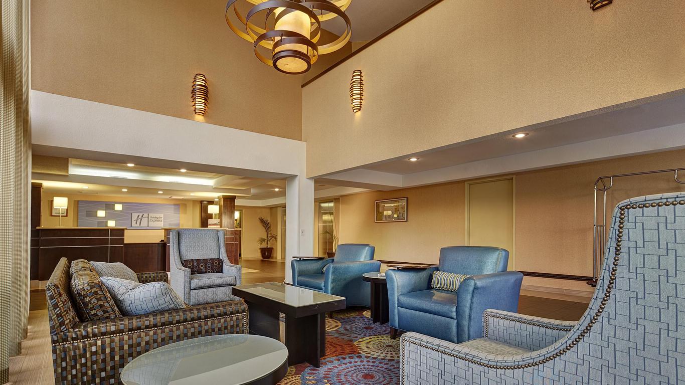 Holiday Inn Express San Diego South-National City