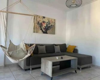 Well Designed 2 Bdr Apartment - Ioánnina - Huiskamer