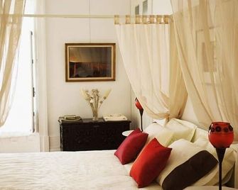 Roses Village Bed And Breakfast - Porto - Kamar Tidur