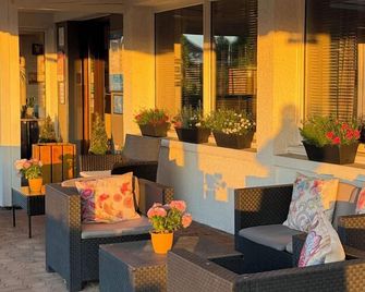 Kyriad Besancon - Palente - Besançon - Patio