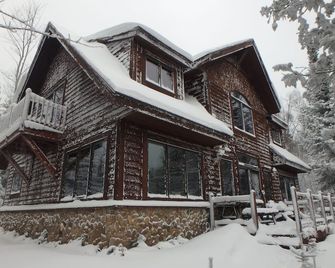 Private beach and nature preserve on Lake Superior and Mineral River. - Ontonagon - Building