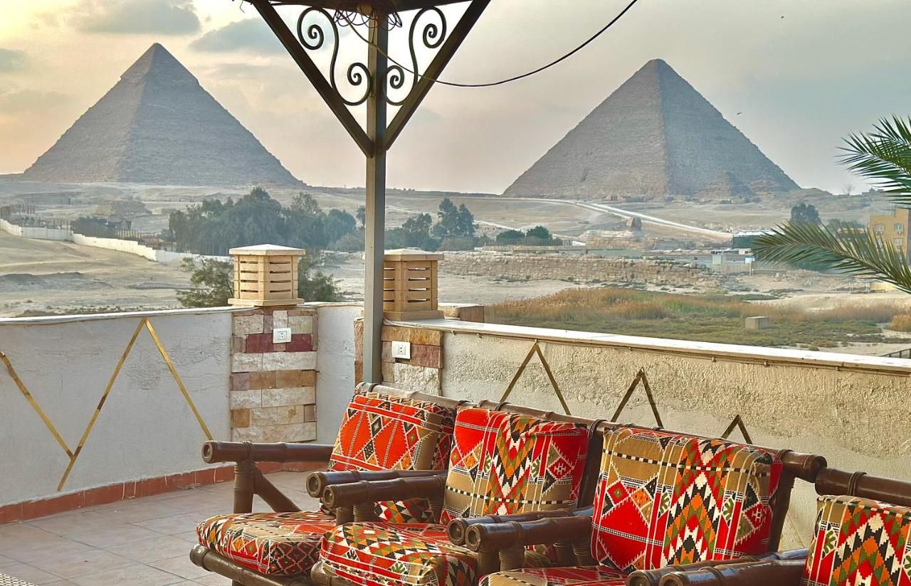 Great sun pyramids inn