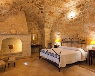 Experience Authentic Puglia: Tenuta Masseria Chicco Rizzo with Luxury Services - Sternatia - Habitación