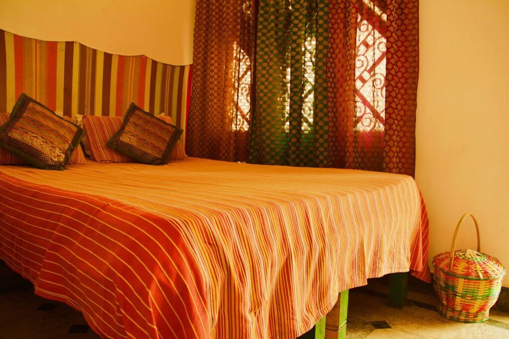 جو ستوبس فاراناسي - فاراناسي - غرفة نوم