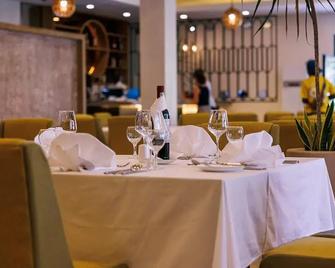 Bakadaji Hotel - Serrekunda - Restaurant