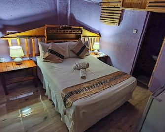 Elephant Trail Guesthouse And Backpackers - Kasane - Chambre
