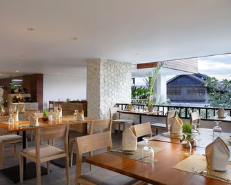 d'primahotel Petitenget Seminyak 2 - Kuta - Restaurant