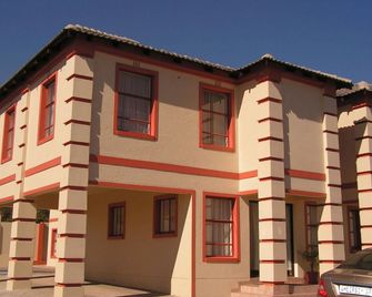 Moshitametsi Guesthouse - Kempton Park - Edificio