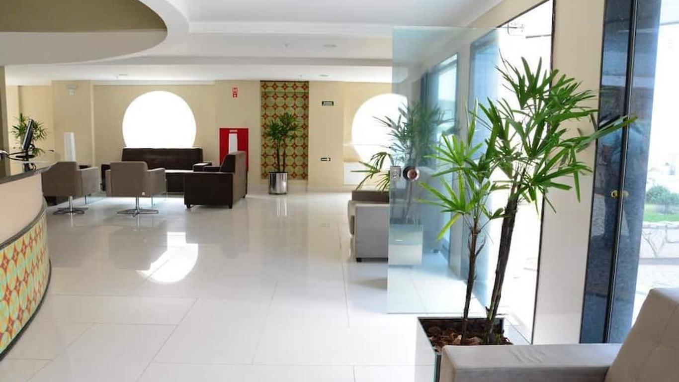 هابي هوتل بونتا نيجرا