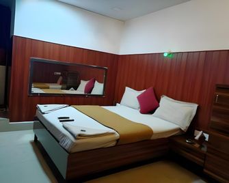 Hotel O Sea Land Lodging & Restuarant - Nala Sopāra