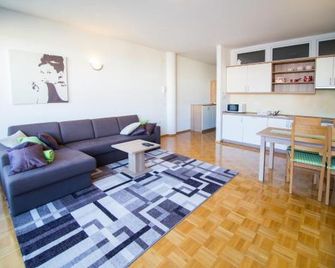 Apartma Planika - Kranjska Gora - Wohnzimmer