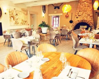 Logis Hôtel-Restaurant La Sapinière - Remilly-Aillicourt - Restaurant