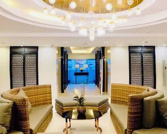 Stylish City Centre +wifi+netflix+pool - Mandaluyong - Lobby