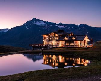 Sunny Valley Mountain Lodge - Bormio - Rakennus