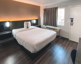 Motel 6 Sacramento West - Sacramento - Bedroom