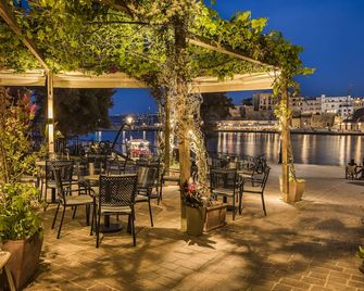 Alcanea Boutique Hotel - חאניה - פטיו