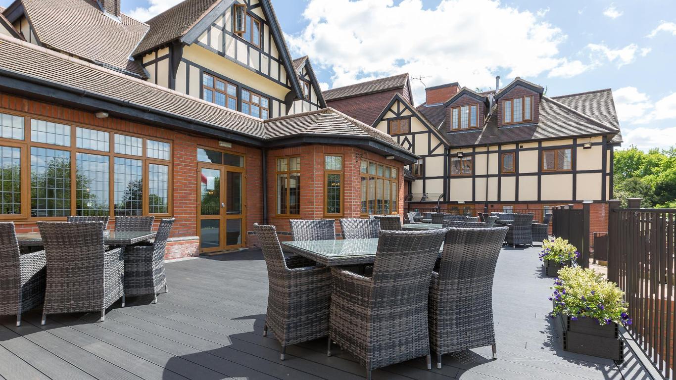 De Rougemont Manor Hotel