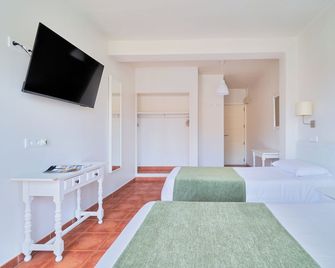 Sol y Miel Hostal - Benalmádena