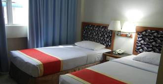 Borneo Hotel - Lawas - Bedroom