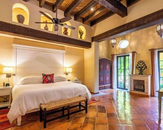 Antigua Capilla B&B - San Miguel de Allende - Bedroom