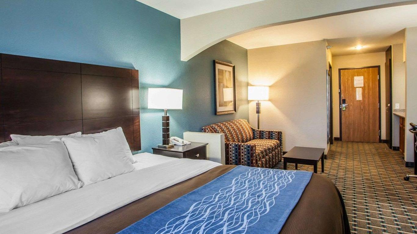 Comfort Inn Lees Summit @ Hwy 50 & Hwy 291