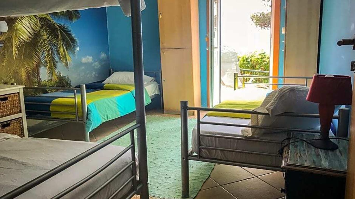 Amazigh Guincho Hostel & Suítes