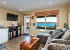 Pier View Suite, Stunning Ocean View. - Campbell River - Olohuone