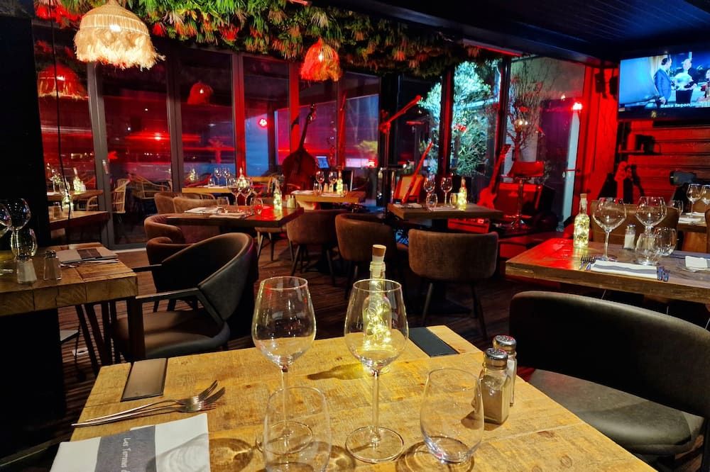 Les Terrasses De Saumur Hotel & Spa - סאומו - מסעדה