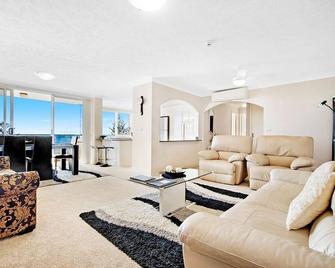 Southern Cross - Hosted by Burleigh Letting - Burleigh Heads - Living room