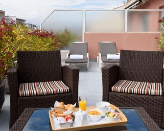 Best Western Astoria - Antibes - Patio