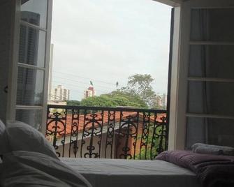 Black Hostel - Bauru - Balcony