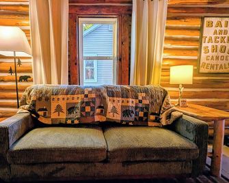 Logger's Retreat - Cabin #2 - Prudenville - Sala de estar